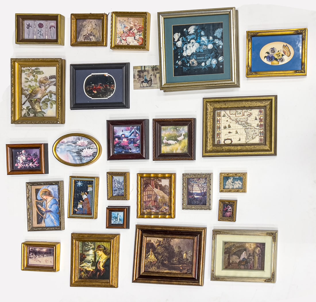 Vintage Large Set Wall Hangings (1 of 18)