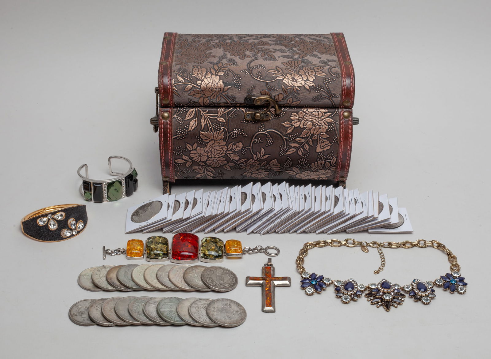 Estate Chinese Fengshui Coins & Jewelry (1 of 14)