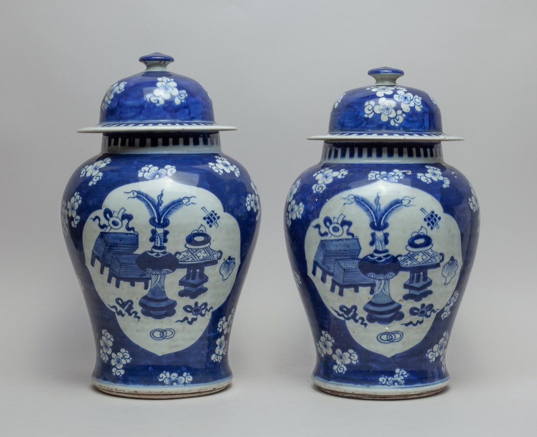 Two Chinese Export Porcelain Vases (1 of 9)