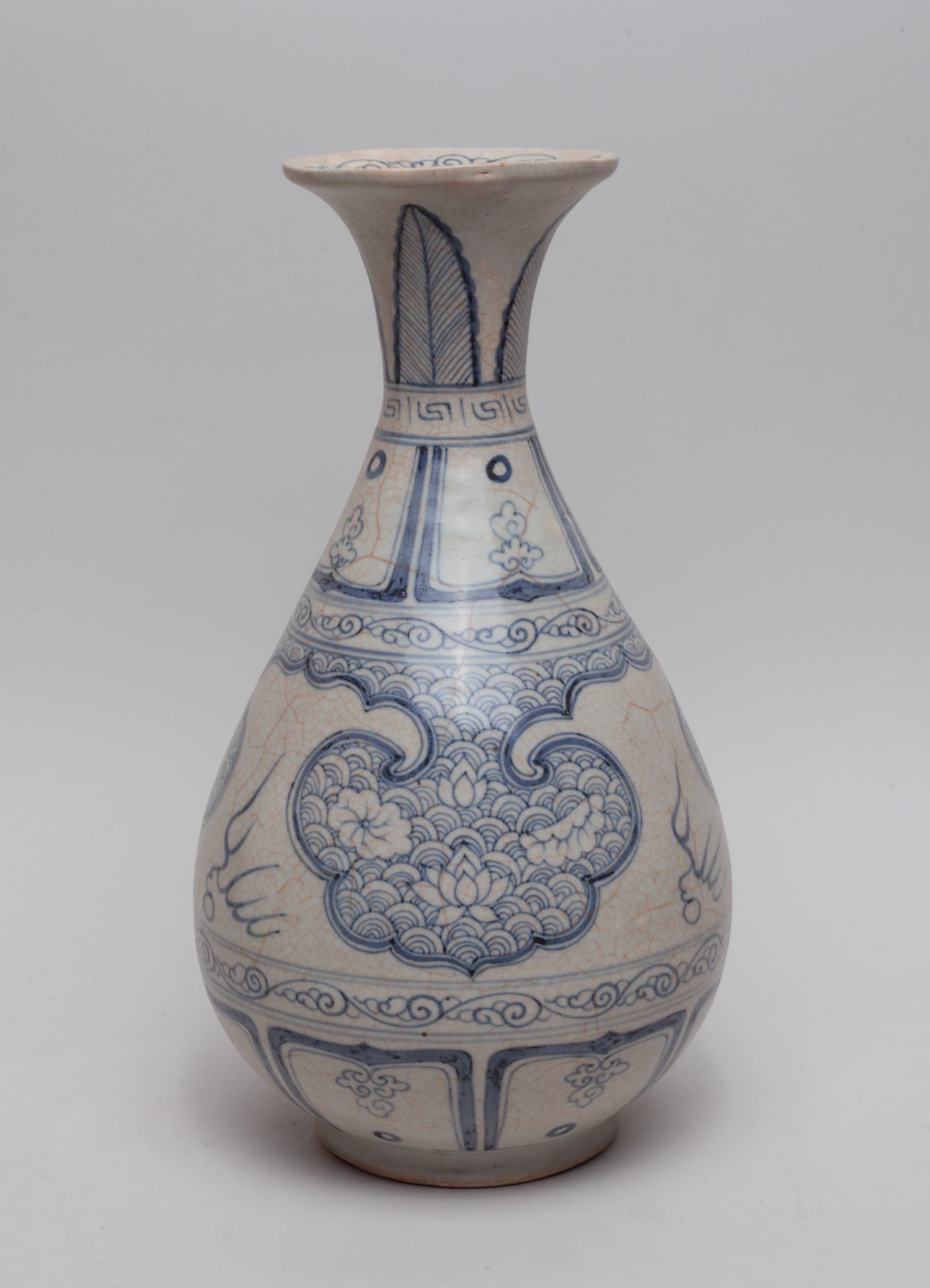 Chinese Large Shipwreck Porcelain Vase (1 of 10)