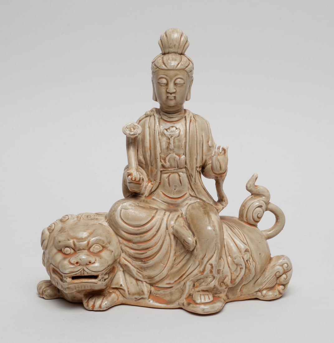 Chinese Export Porcelain Figure of Kuanyin (1 of 11)