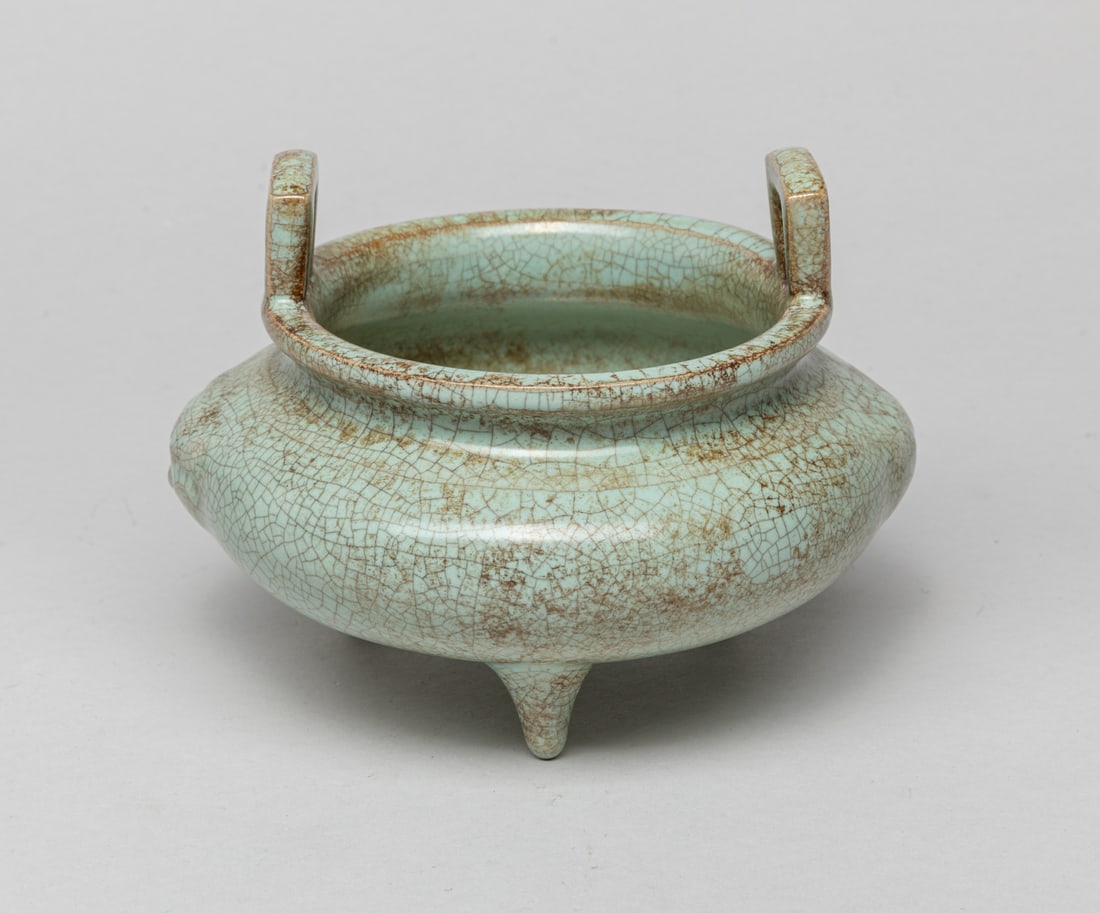 Chinese Ge Type Porcelain Censer (1 of 9)