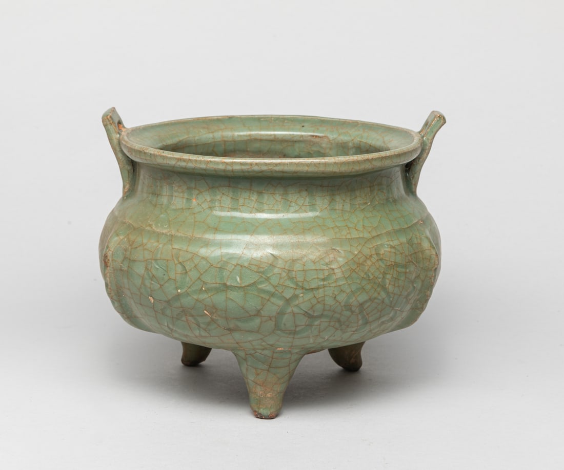 Chinese Longquan Porcelain Vase (1 of 9)