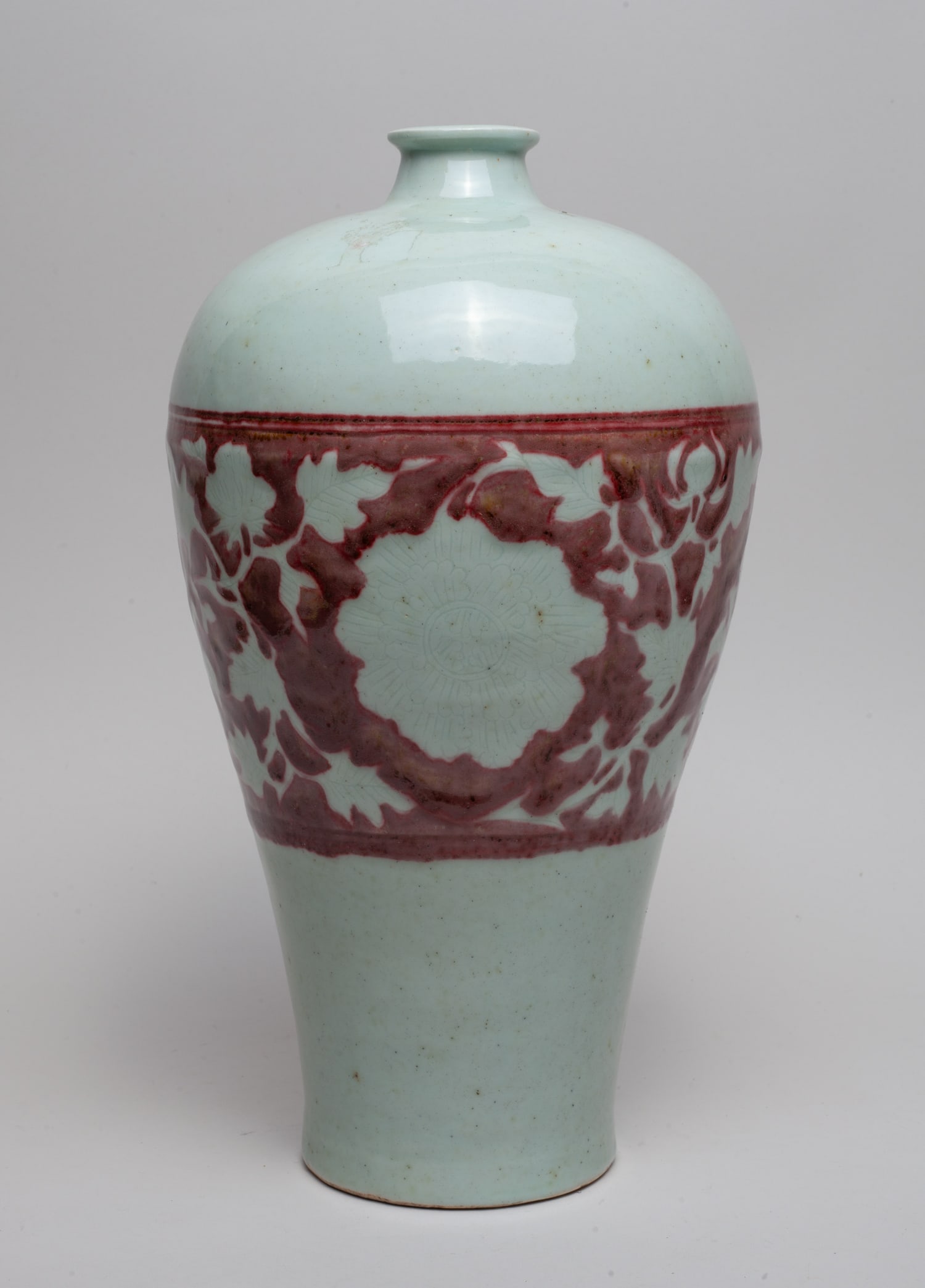 Chinese Export Porcelain Vase (1 of 11)