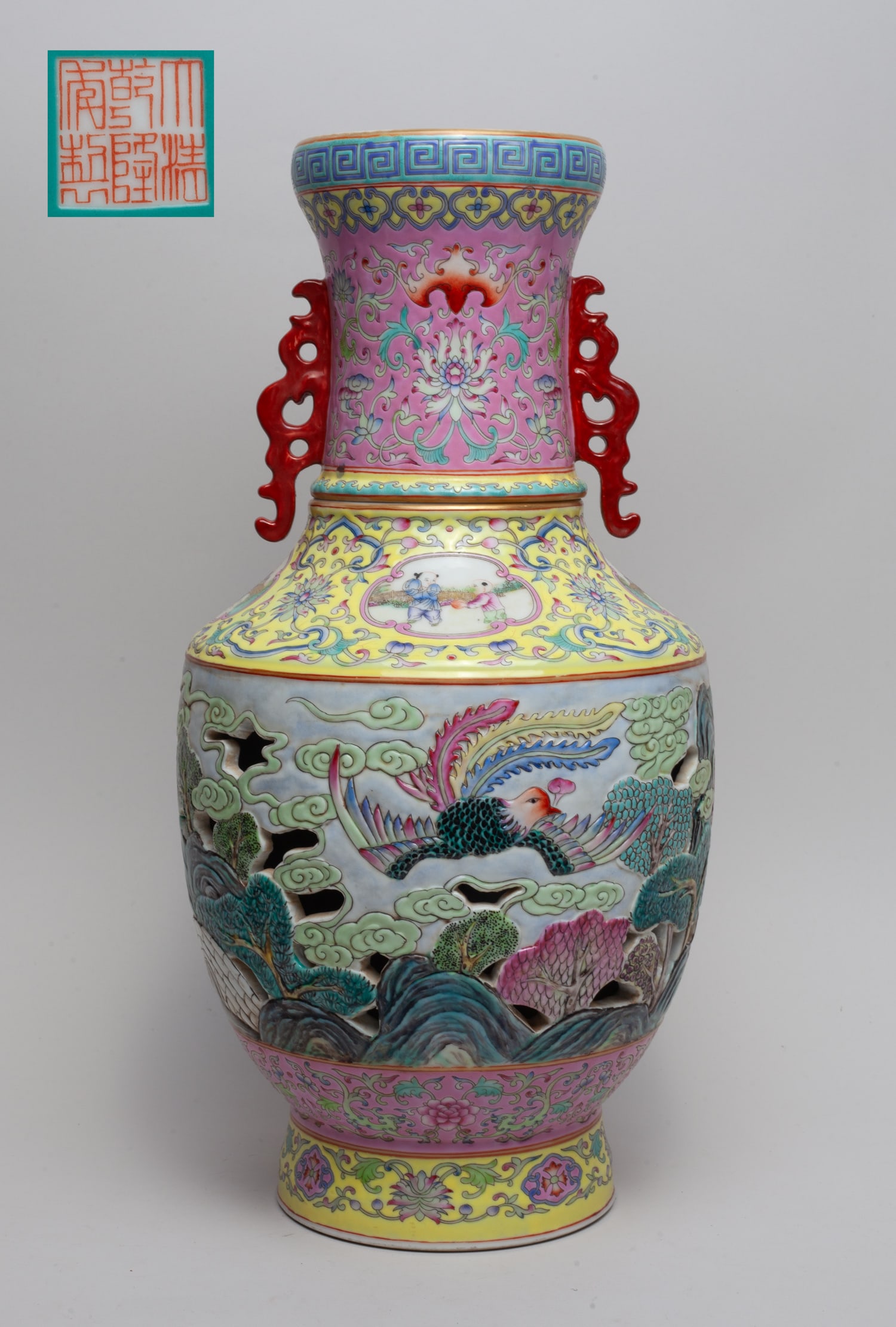Large Chinese Export Porcelain Vase (1 of 14)