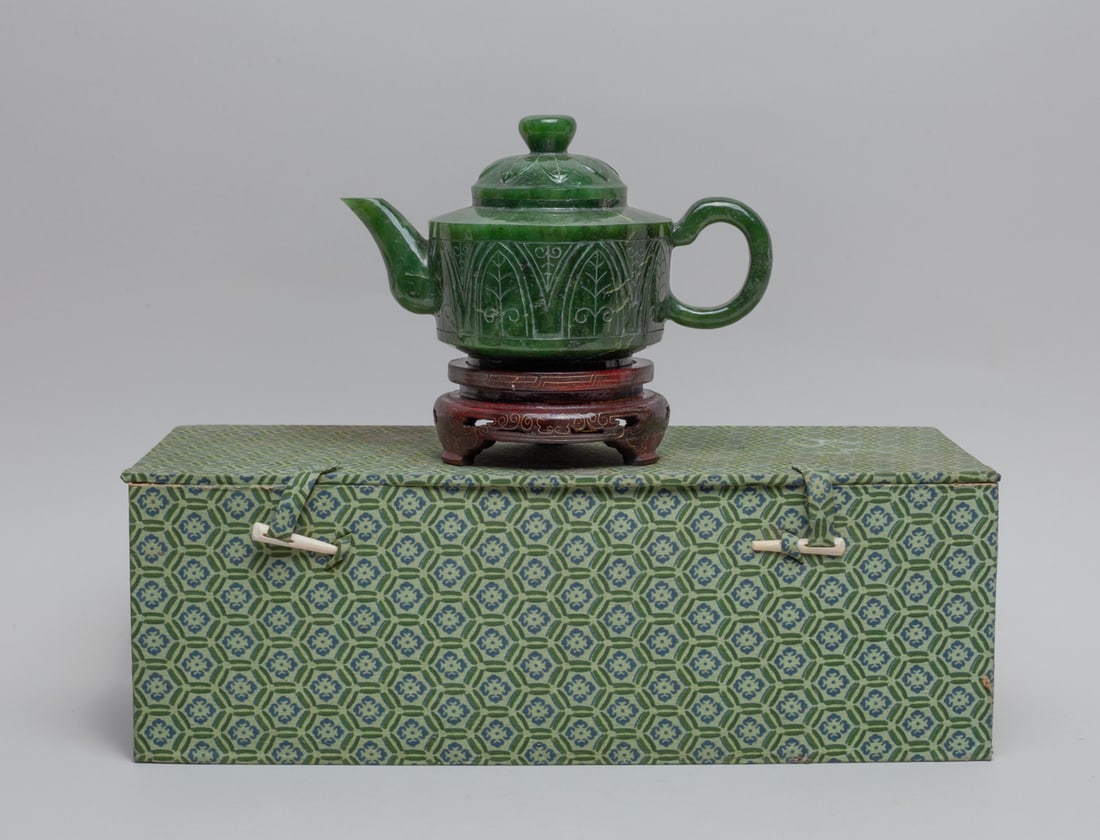 Chinese Spinach Jade Large Tea Pot (1 of 9)