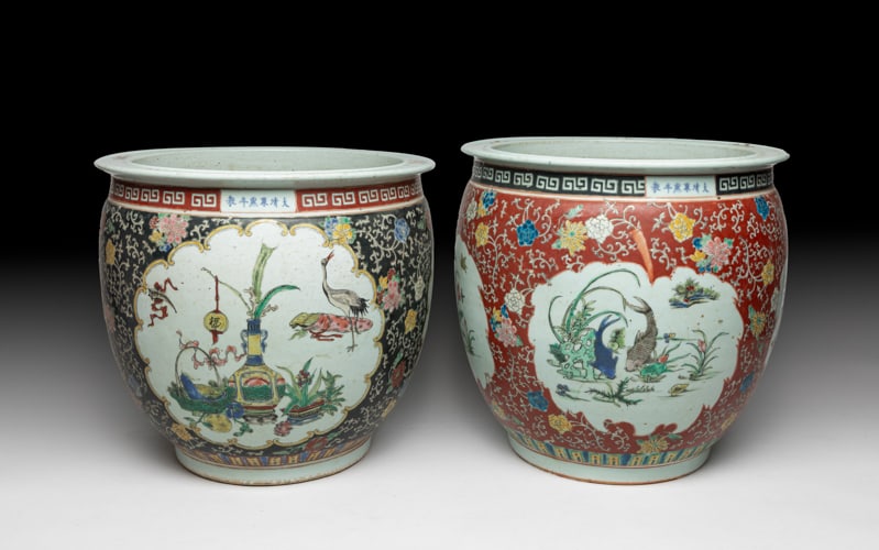 Two Large Chinese Porcelain Pots (1 of 18)