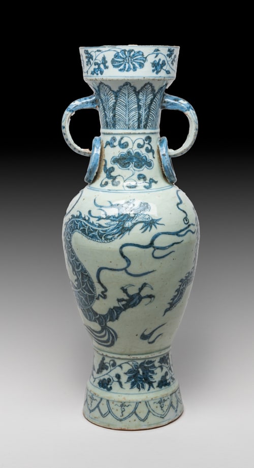 Chinese Shipwreck Porcelain Dragon Vase (1 of 13)