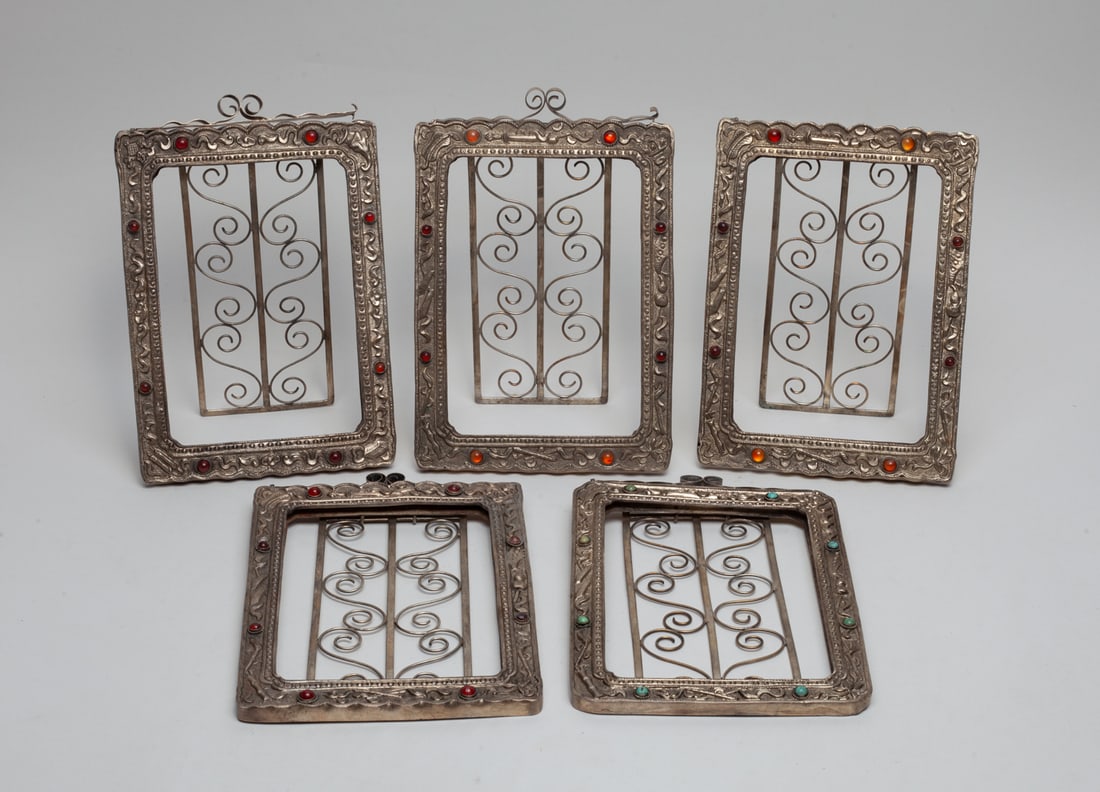 Old Chinese Silver-plated Frames Inlaid Gemstone (1 of 8)