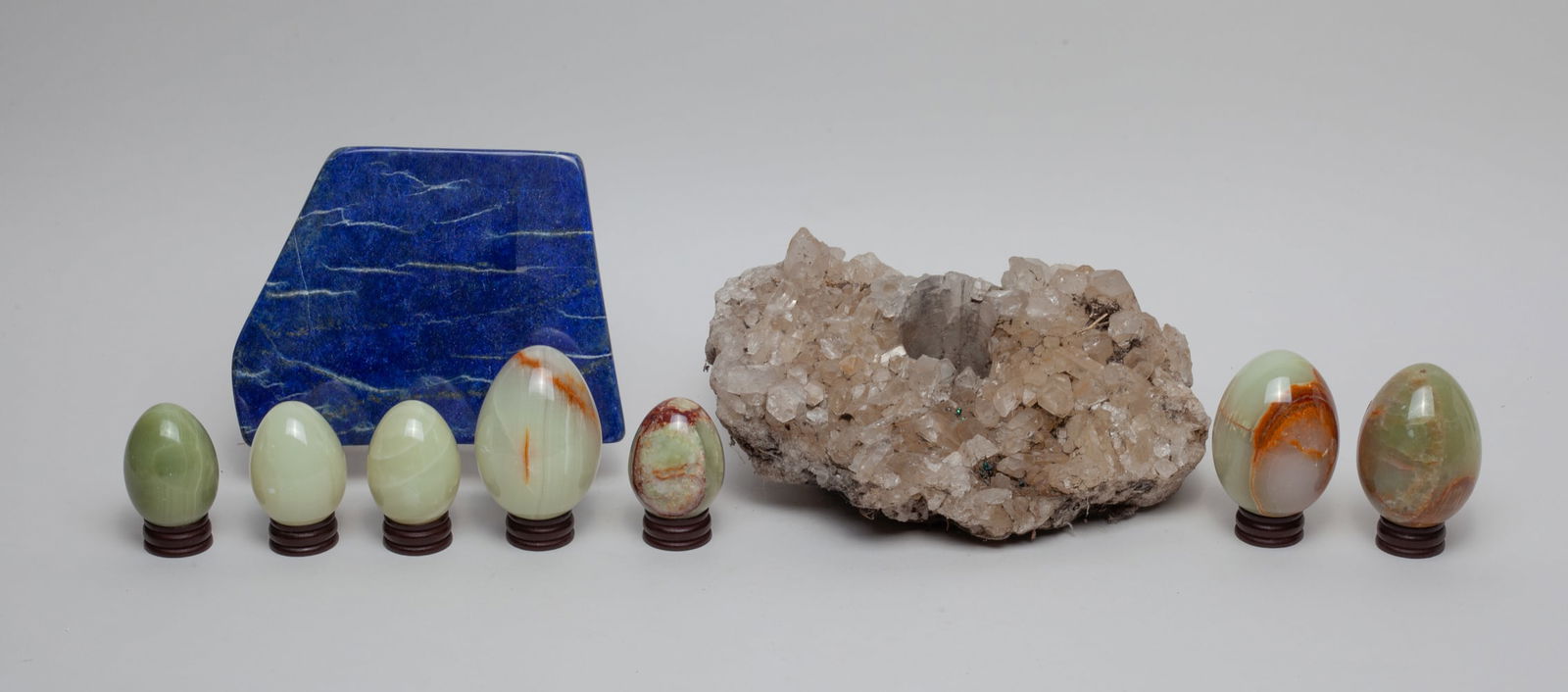 House Decors of Crystals & Lapis Slab (1 of 13)