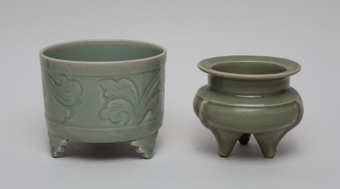 Two Chinese Longquan Porcelain Censer (1 of 10)
