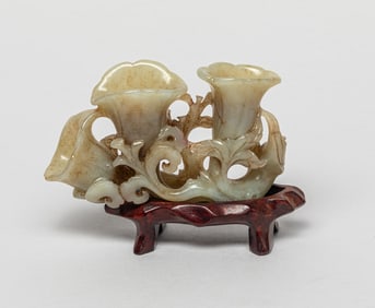 Chinese Russet Jade Flower Sculpture