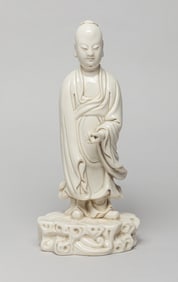 Chinese Blank De Porcelain Figure