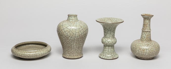 Chinese Ge Ware Porcelain Table Wares