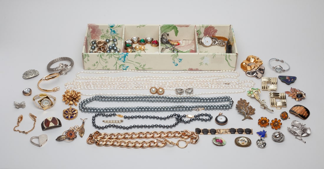 Estate Costume Jewelry Sets: Including bracelets, necklaces, brooches, earrings, wrist watches, pendants. Sizes vary.