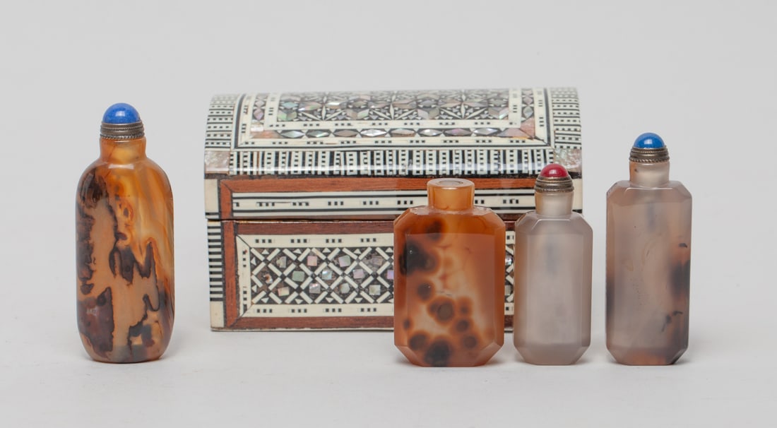 Box of Chinese Shadow Agate Snuff Bottles (1 of 14)