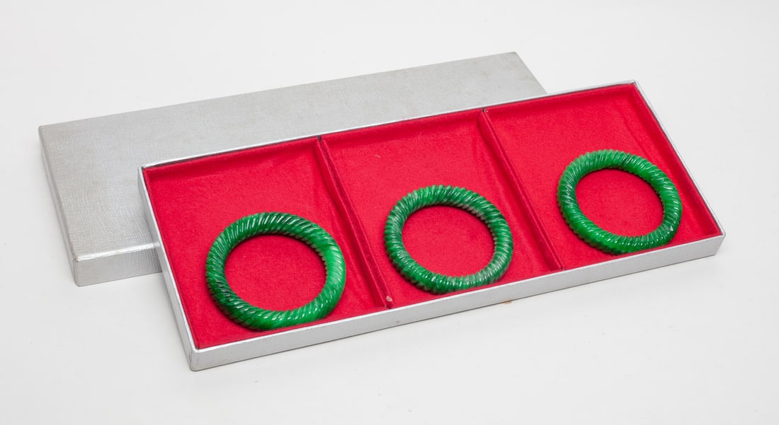 Set Chinese Jade/ Color Stone Bangles (1 of 10)