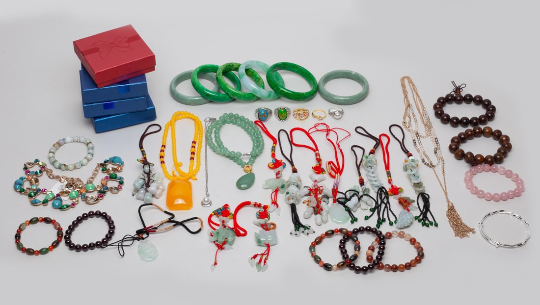 Estate Chinese Decor Jewelry Sets: Including bangles, wrist laces, rings, brooches, pendants and other decors. Sizes vary.