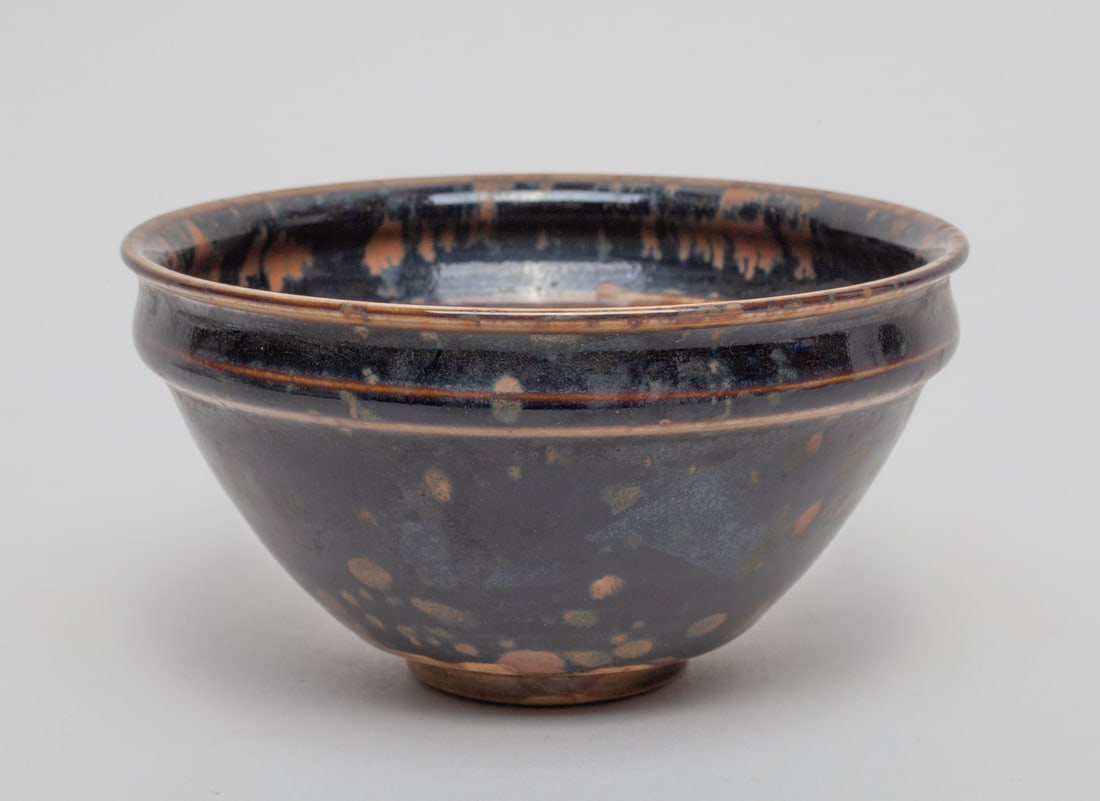 Chinese Jizhou Porcelain Tea Cup (1 of 11)