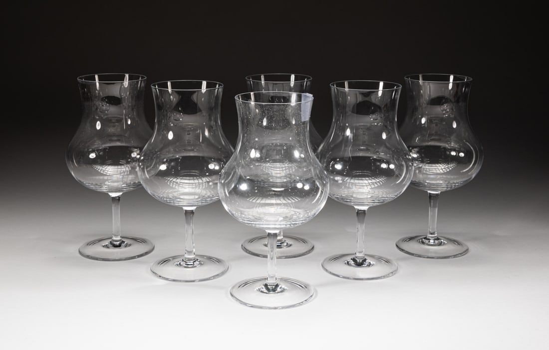 Daum France Glass Tall Cups: A set of collectible Daum France glass tall wine cup. Approx. 7.7-4.0 inches (Each).