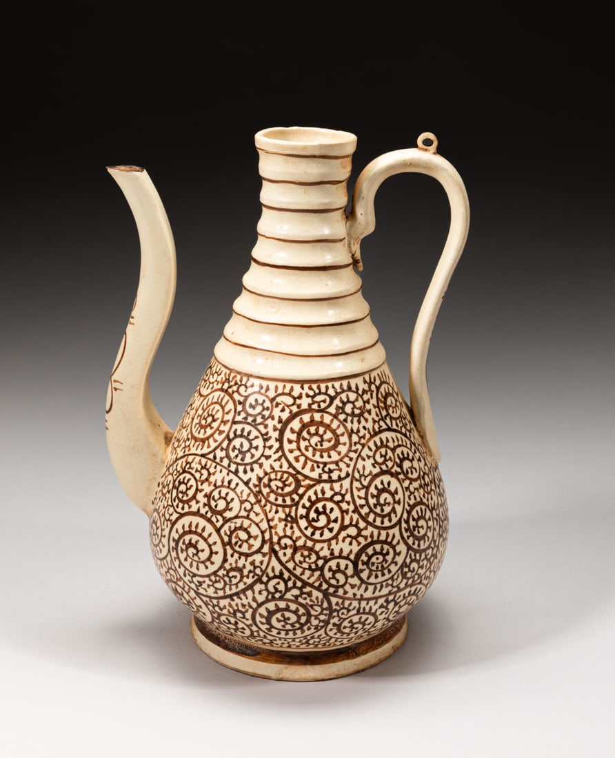 Chinese Cizhou Porcelain Pot (1 of 11)