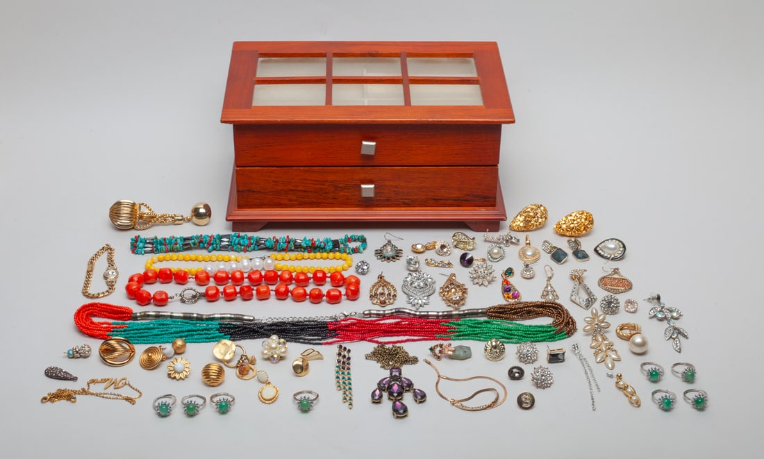 Estate High Quality Jewelry (1 of 11)