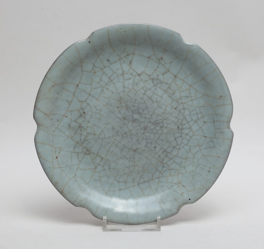 Chinese Guan Ware Porcelain Plate (1 of 8)