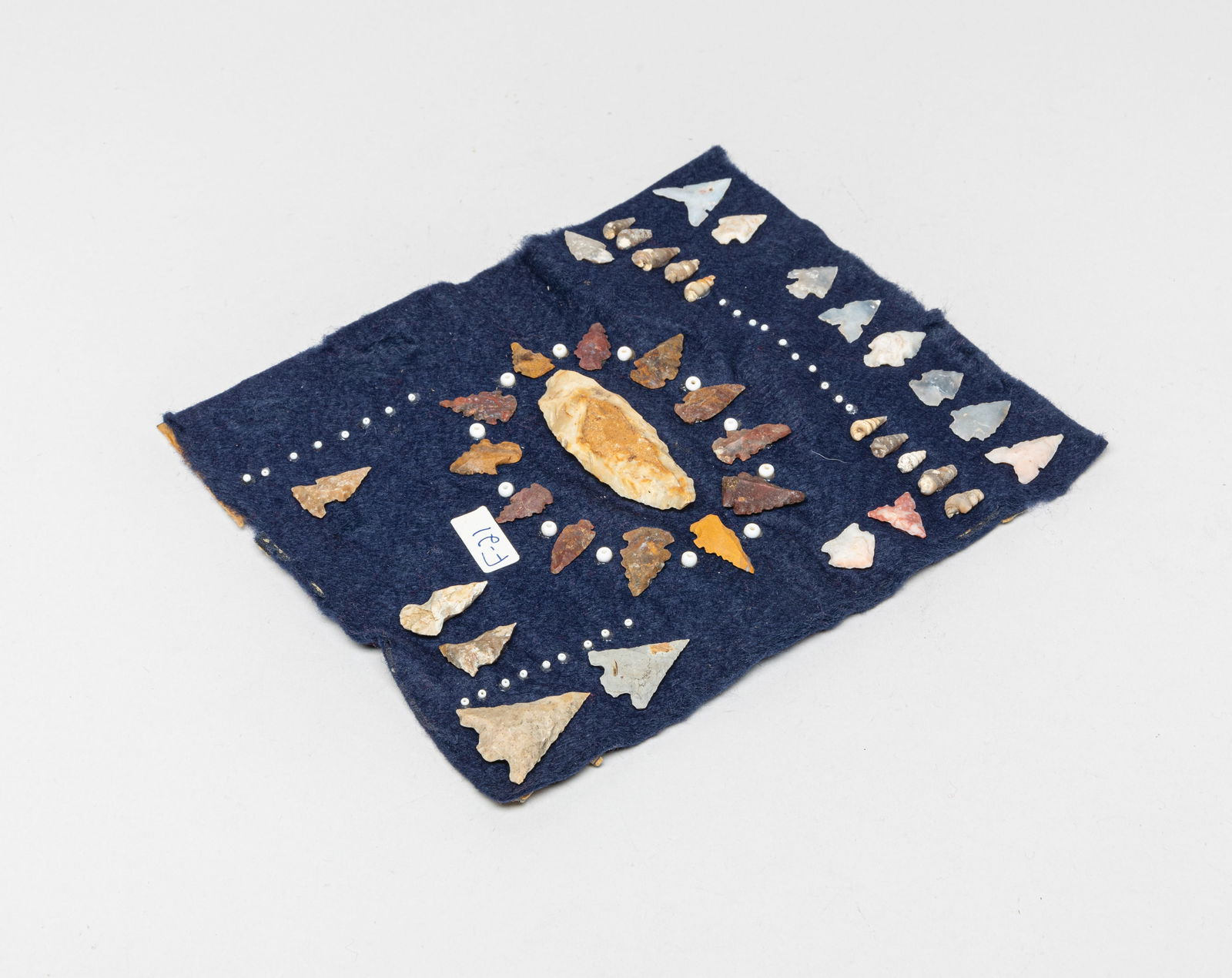 Wonderful American Indian Stone Points & Pieces (1 of 7)