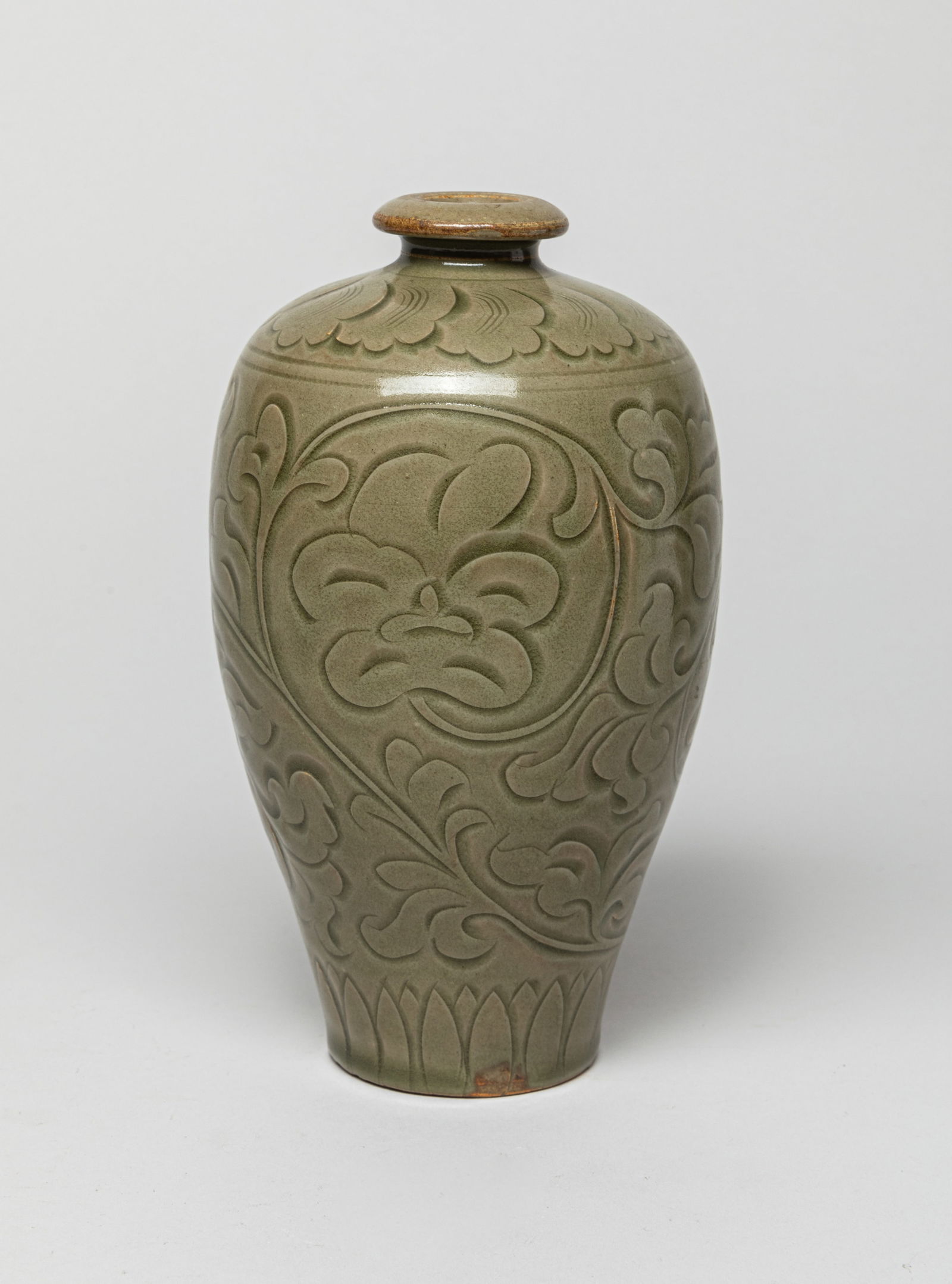 Chinese Shipwreck Yaozhou Porcelain Vase (1 of 11)