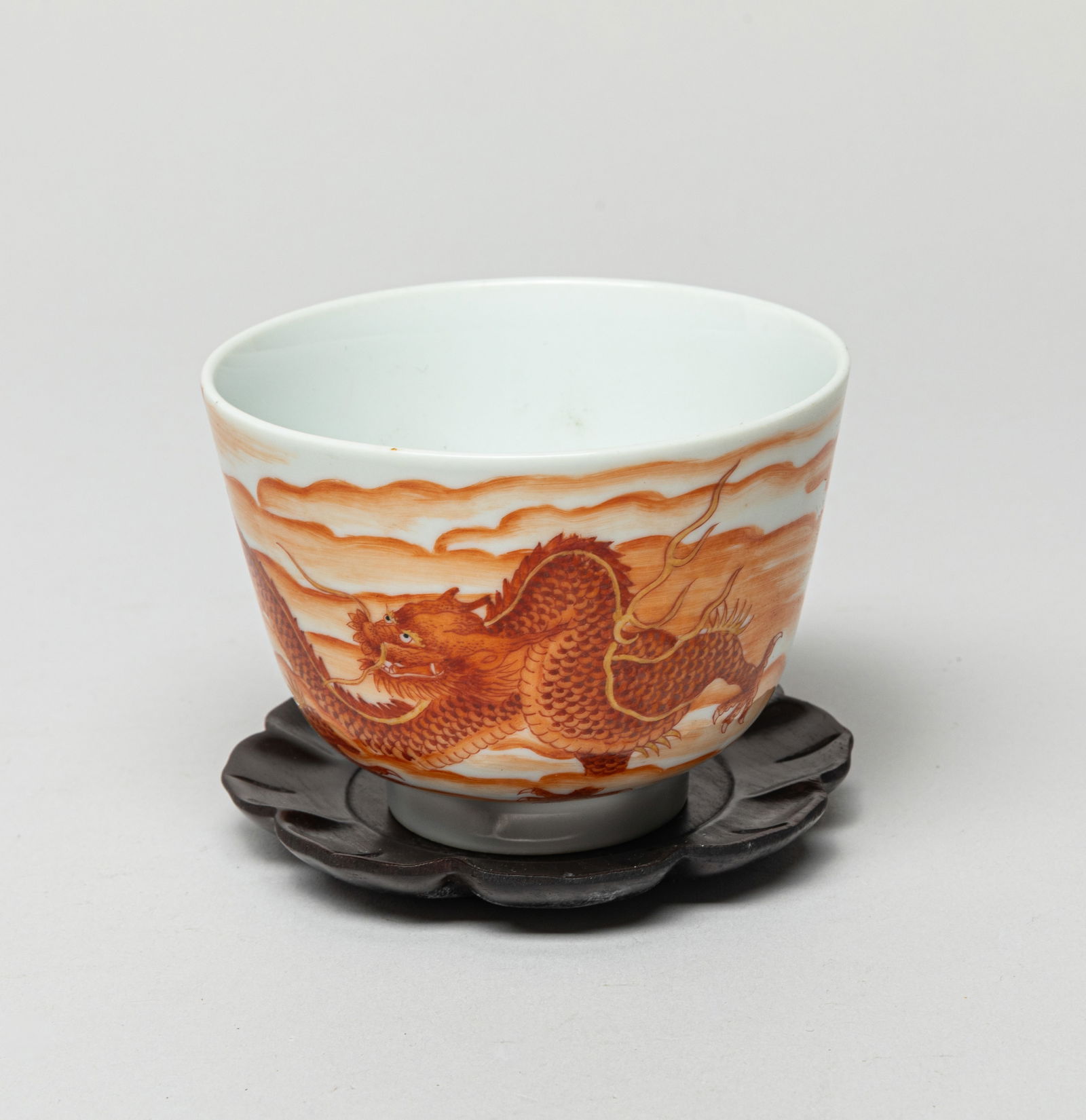 Chinese Red Painted Porcelain Tea Cup (1 of 7)