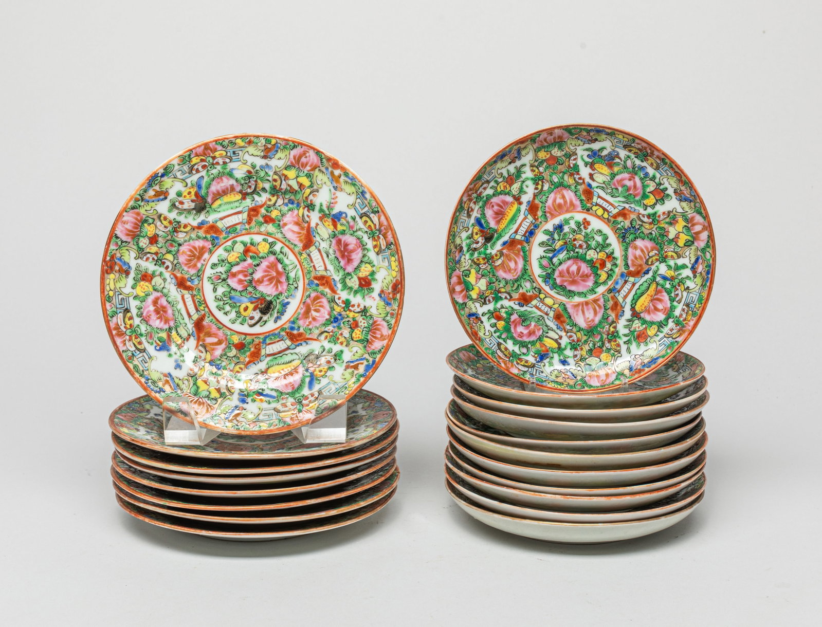 Lg Set Chinese Export Porcelain Dishes: 19 Chinese export porcelain dishes, all painted with flower patterns on the interiors. Approx. 6.0 inches (Largest).