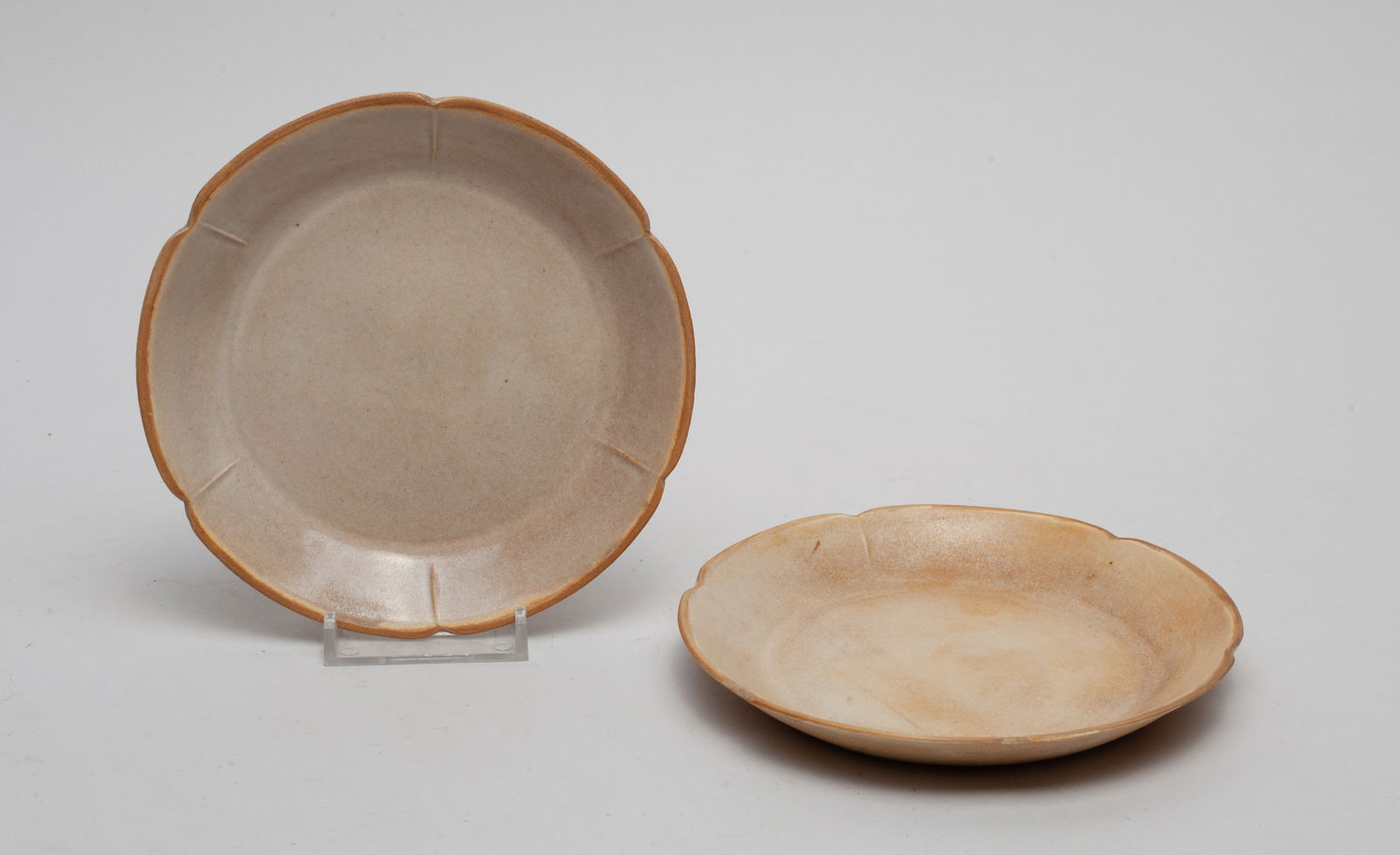 Chinese Shipwreck Type Porcelain Plates (1 of 11)