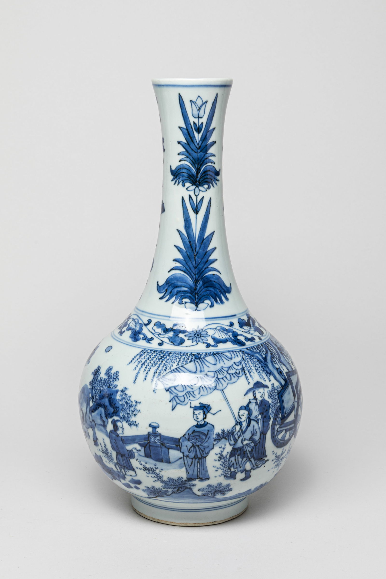 Tall Chinese Export Porcelain Vase (1 of 12)