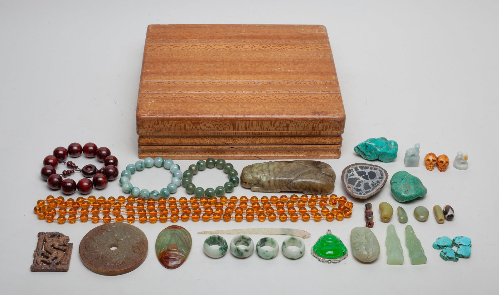 Estate Chinese Jade, Stone & Decors (1 of 9)