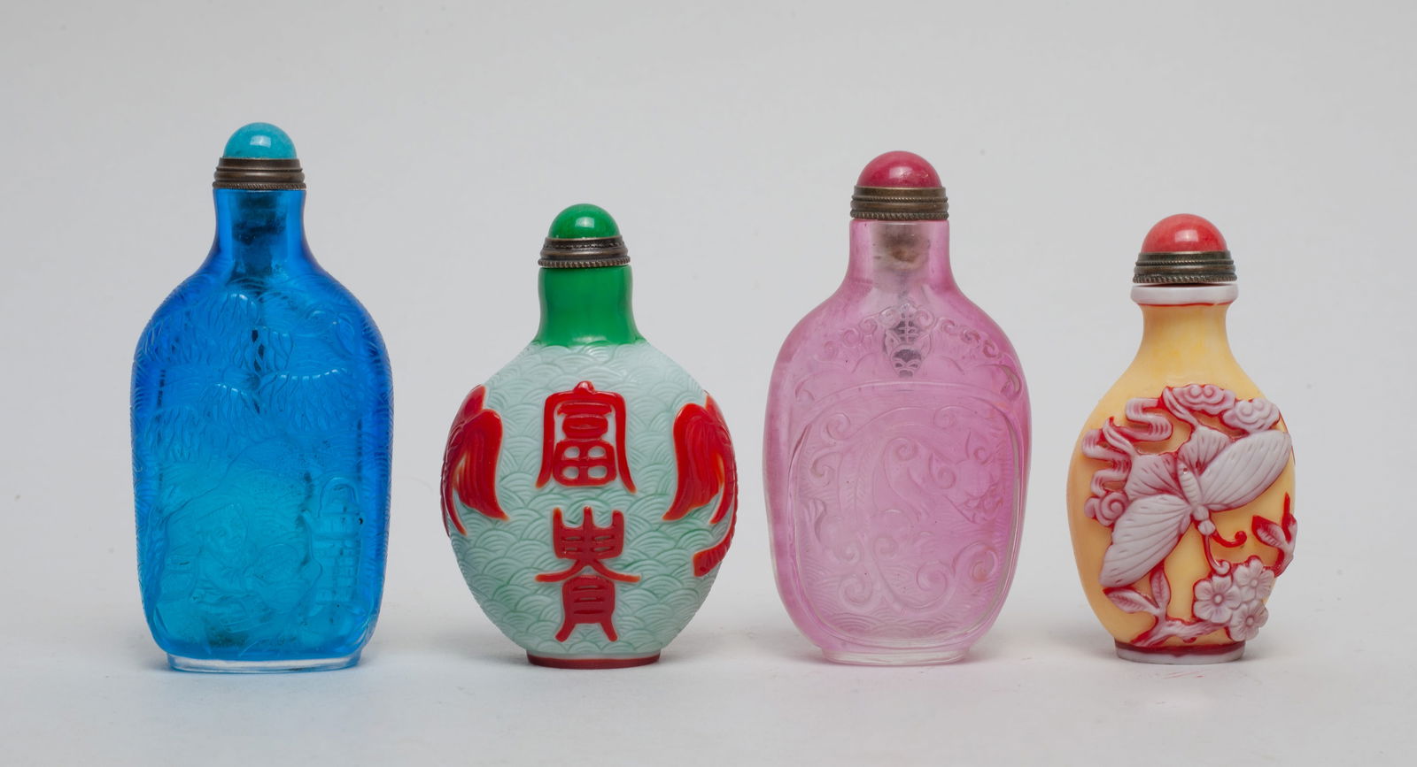 Chinese Overlay Glass Snuff Bottles (1 of 14)