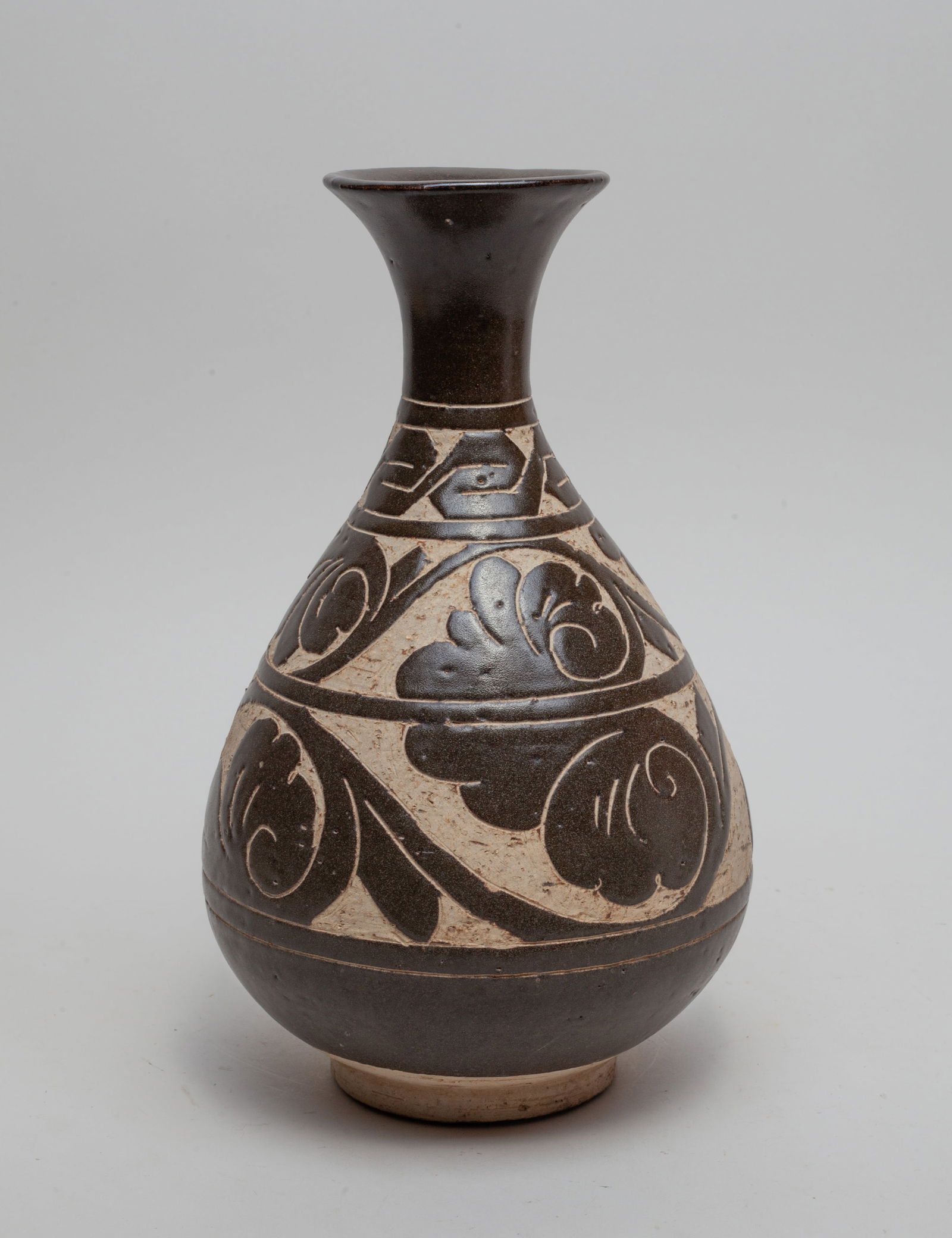 Chinese Cizhou Ware Porcelain Vase (1 of 11)