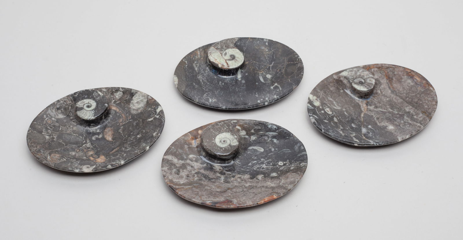 Set Fossilized Stone Dishes (1 of 10)