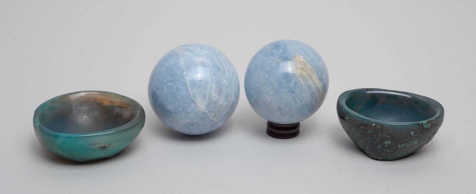 Aquamarine Balls & Cameo Agate Bowls (1 of 15)