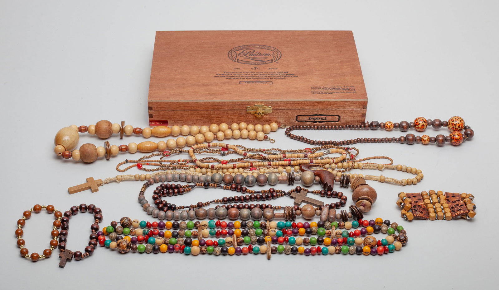 Vintage Mid-century Jewelry: Large group of vintage bead necklaces and bracelets, with box. Size varies.