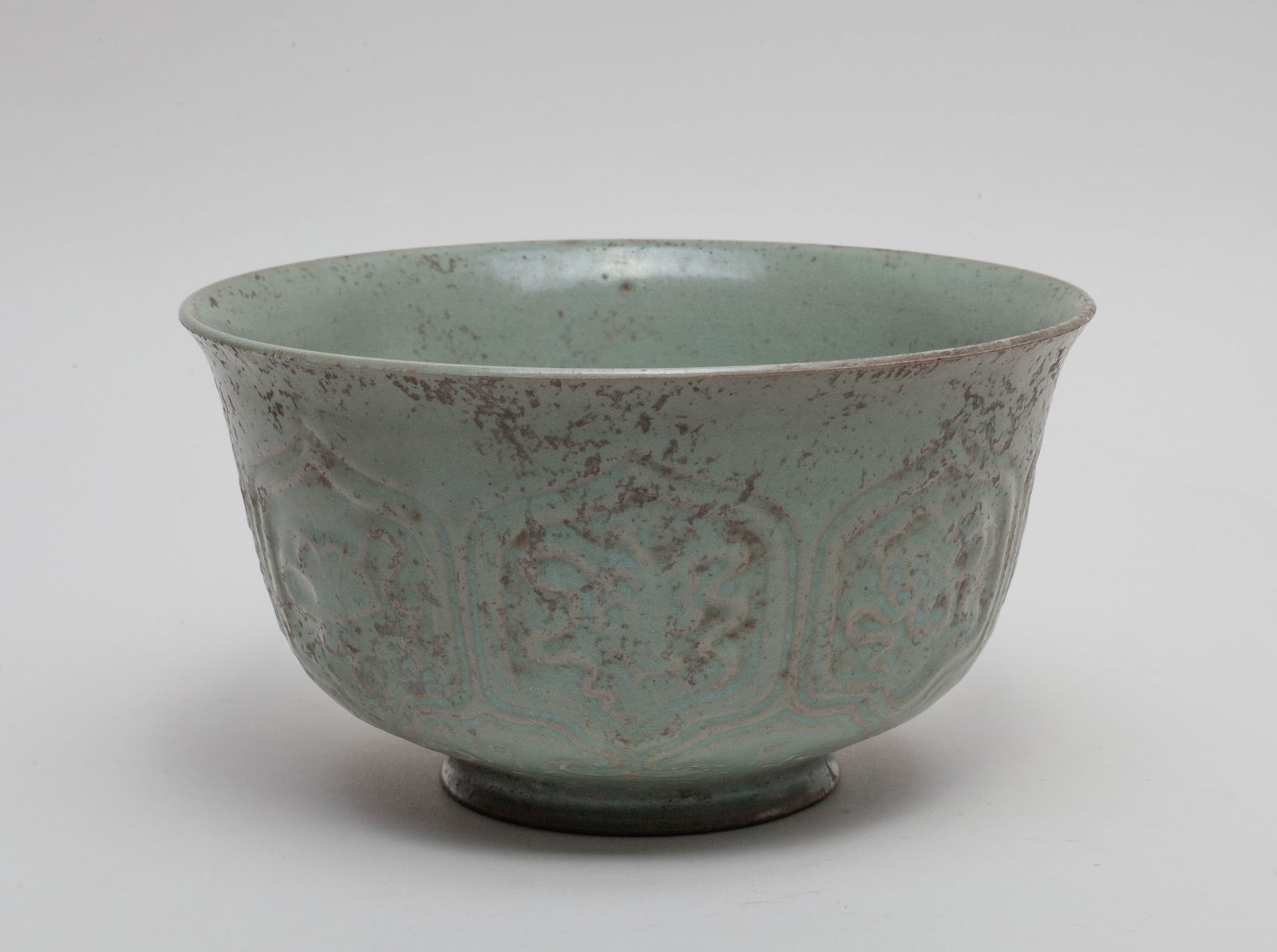 Large Chinese Shipwreck Type Porcelain Bowl (1 of 11)
