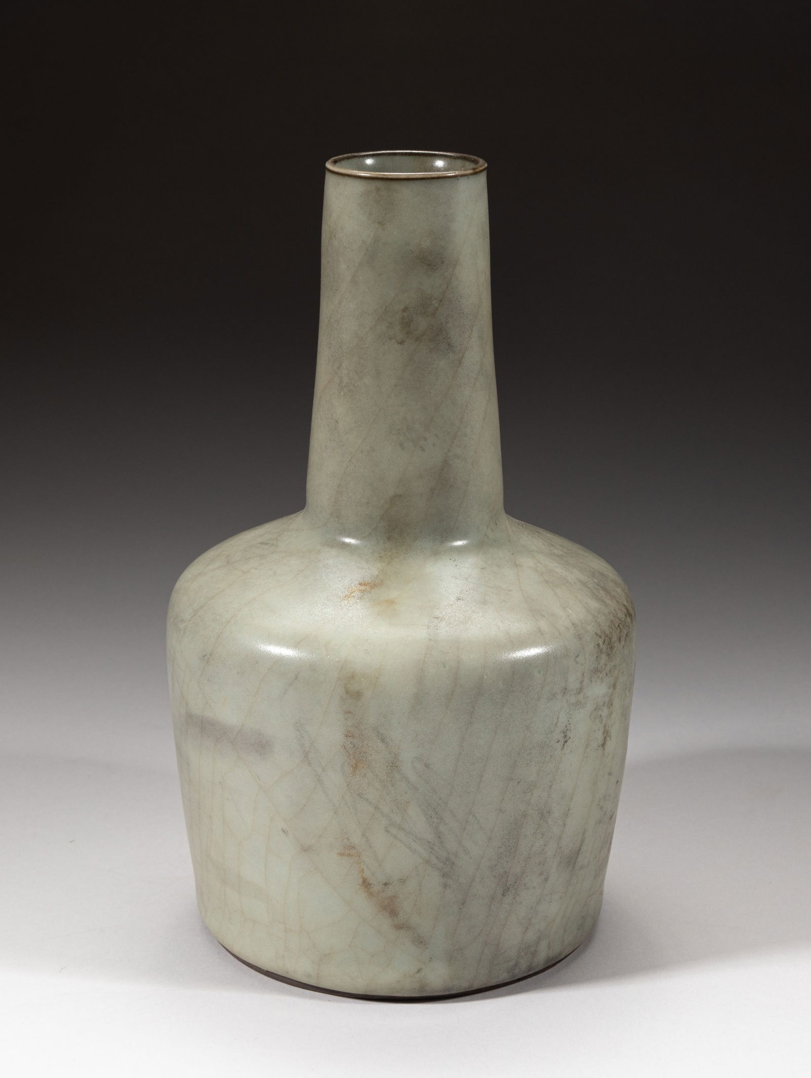 Chinese Guan Ware Porcelain Vase (1 of 11)