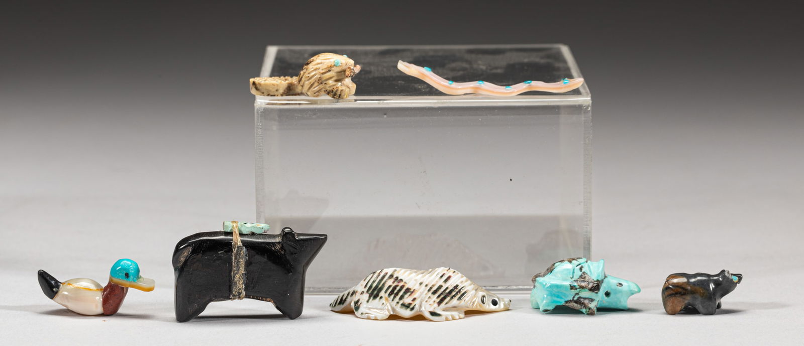 Lot Zuni Fetish Carvings (1 of 13)