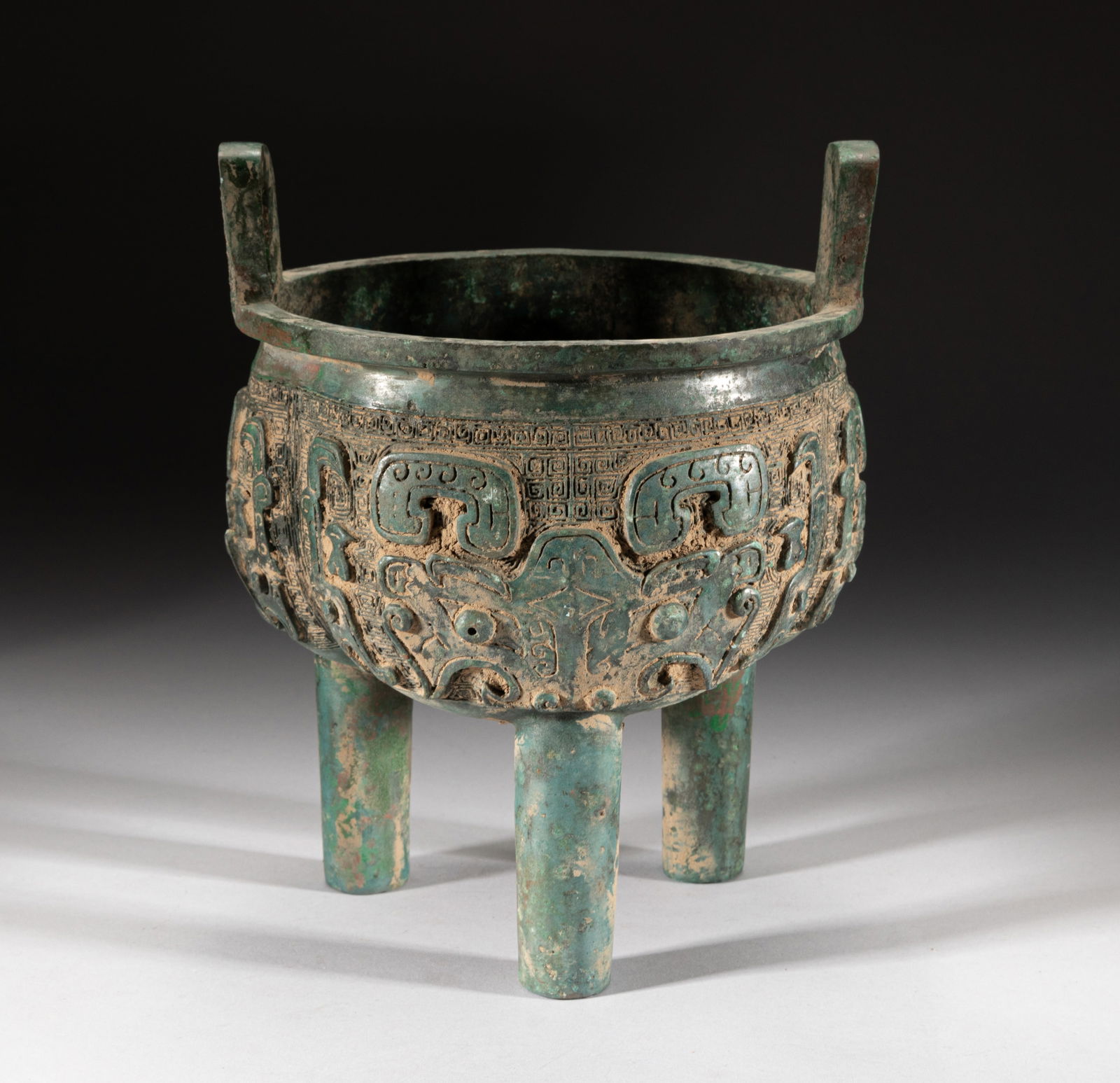 Large Chinese Bronze Pot (1 of 9)