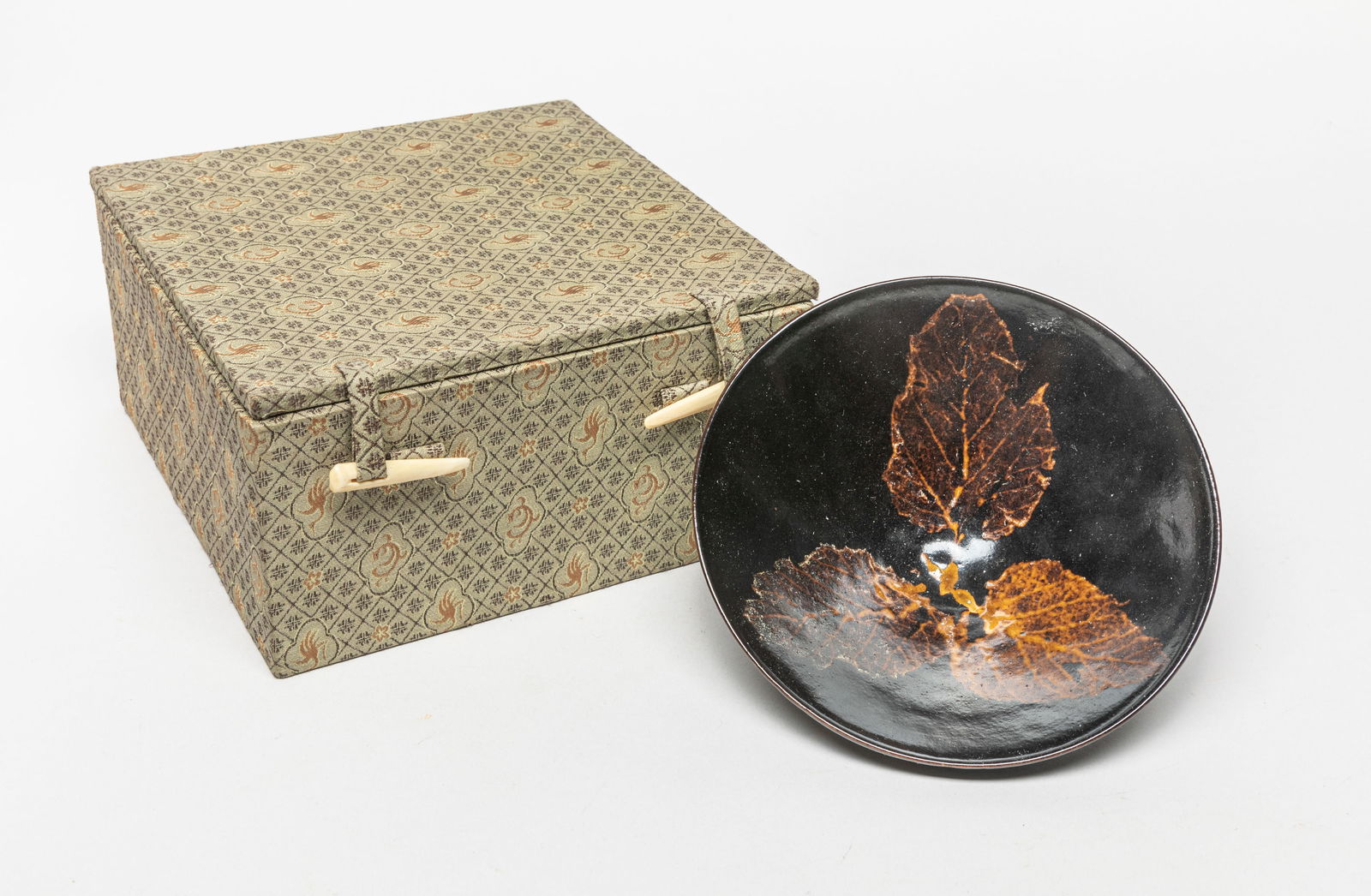 Chinese Jizhou Porcelain Tea Bowl (1 of 12)