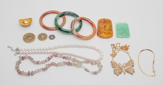 Chinese Jewelry of Bangles, Carvings & Decors