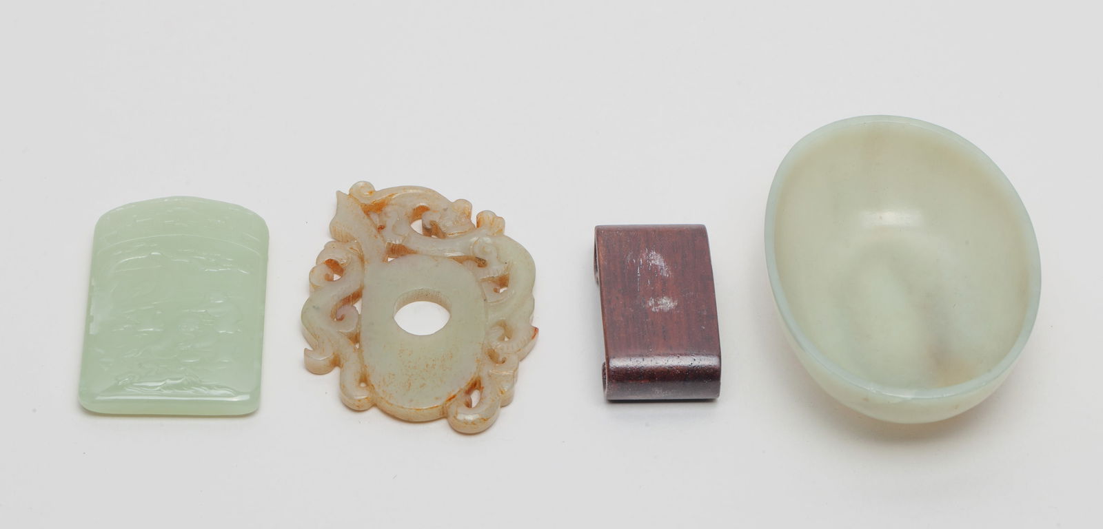 Chinese Jade Boat Cup & Pendants (1 of 11)