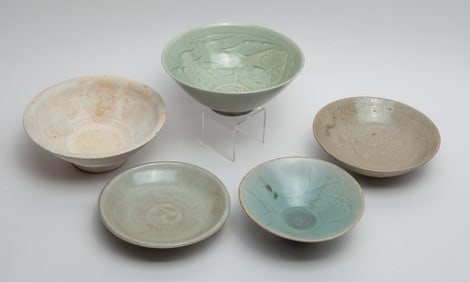 Set Chinese Yue Type Porcelains