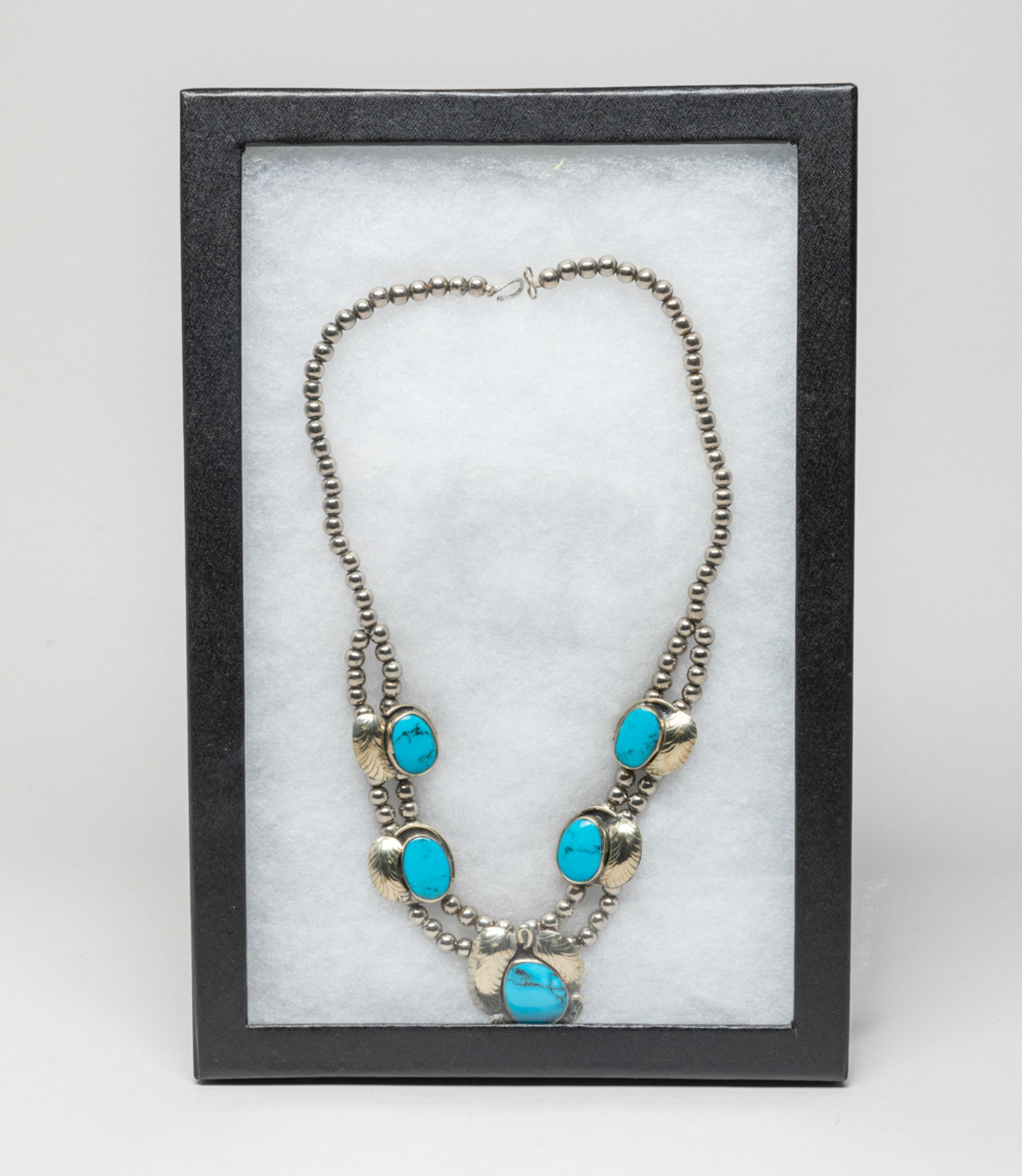 Zuni Colored Turquoise Necklace (1 of 7)