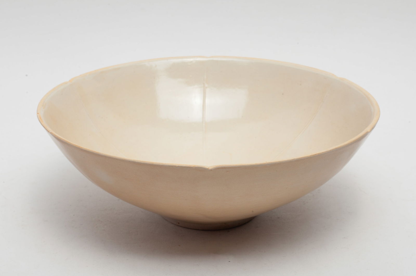 Chinese Ding Ware Porcelain Large Bowl (1 of 9)