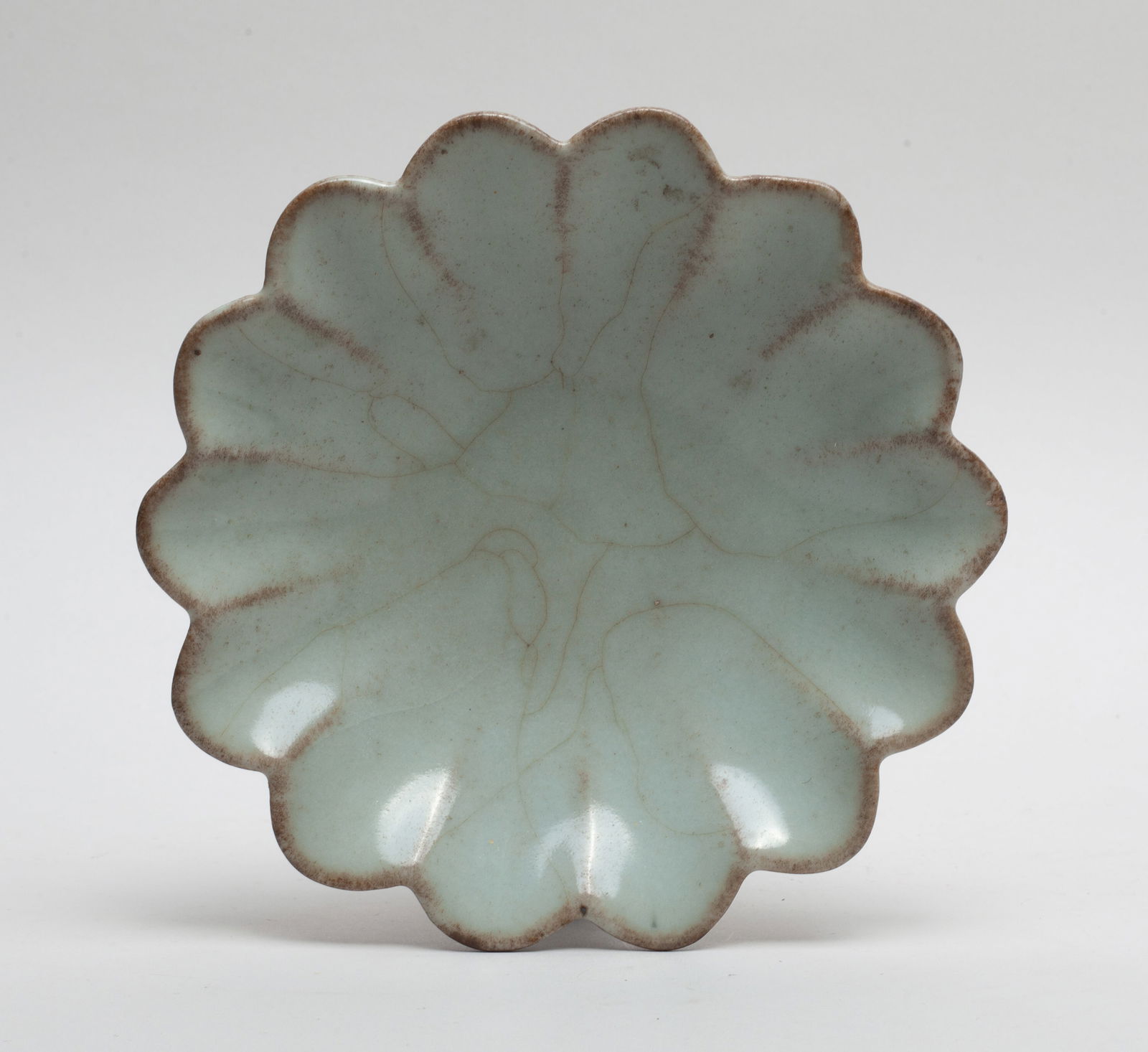 Chinese Guan Ware Porcelain Lotus Plate (1 of 10)
